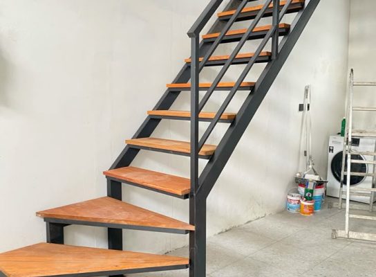 tangga industrial karang anyar